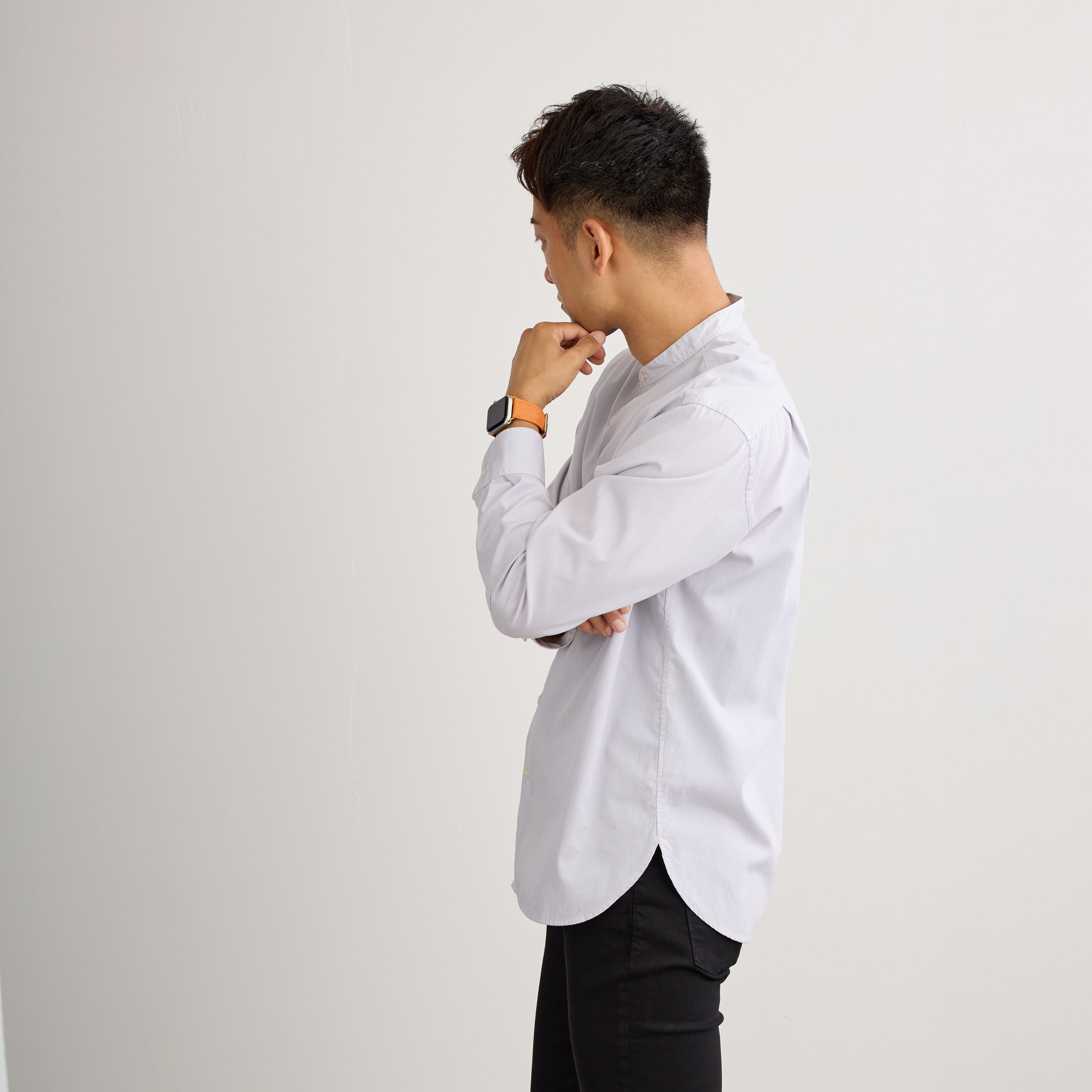 【YUTORI】AppleWatch用ラグジュアリーレザーバンド(色:オレンジ)人物着用1