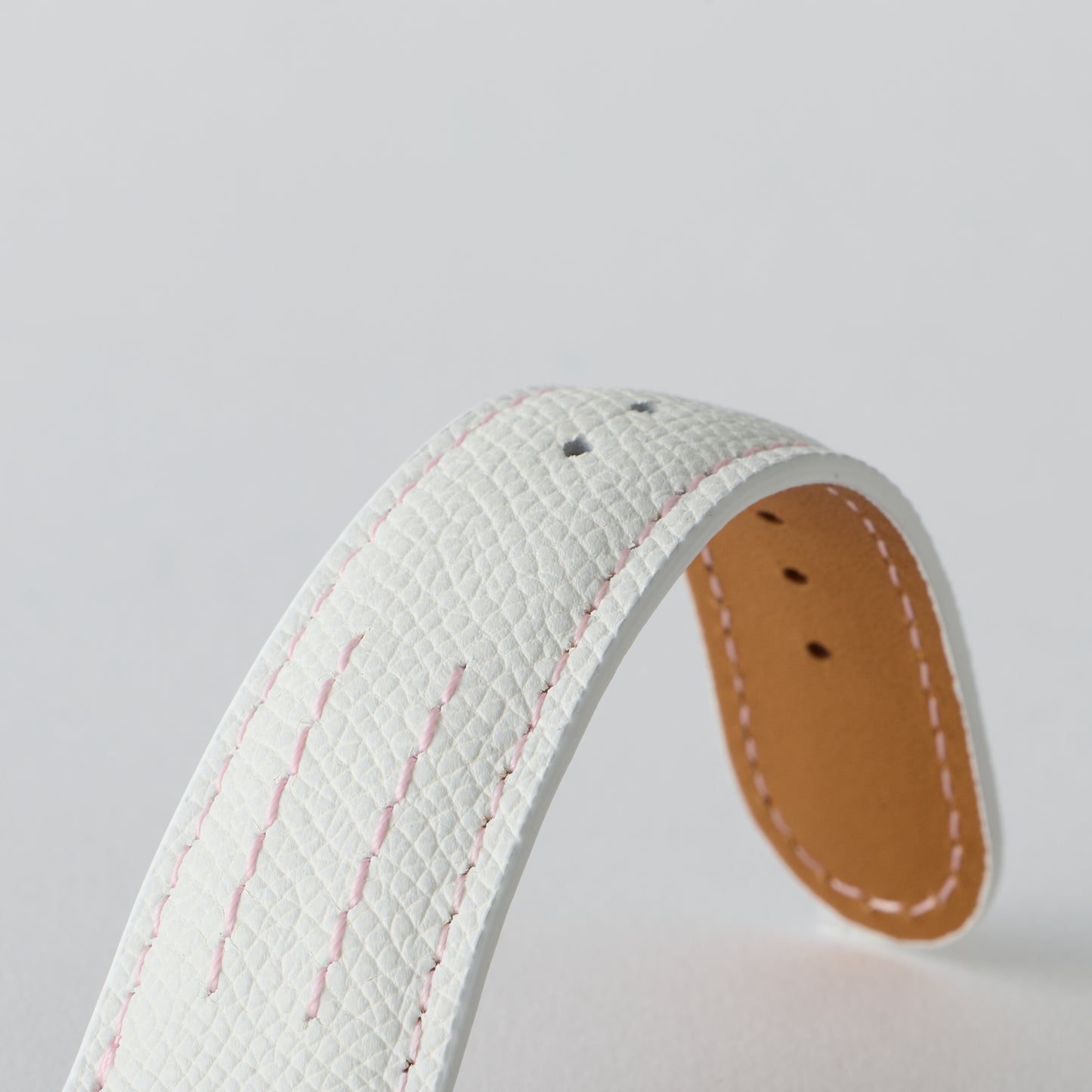 AppleWatchレザーバンド【38mm/40mm/41mm】(色:ホワイト×ピンク)アップ